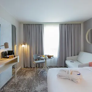 Novotel Pont De L'arc Frankrijk
