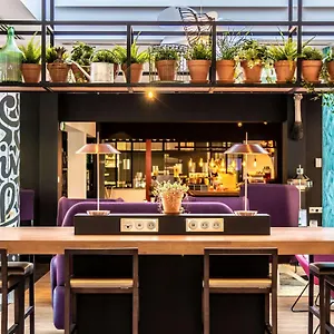 https://novotel-lyon-bron.hotels-rhonealpes.com