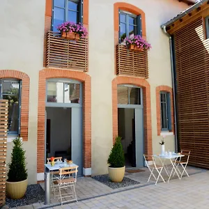 https://le-clos-des-salins.midi-pyreneeshotels.com